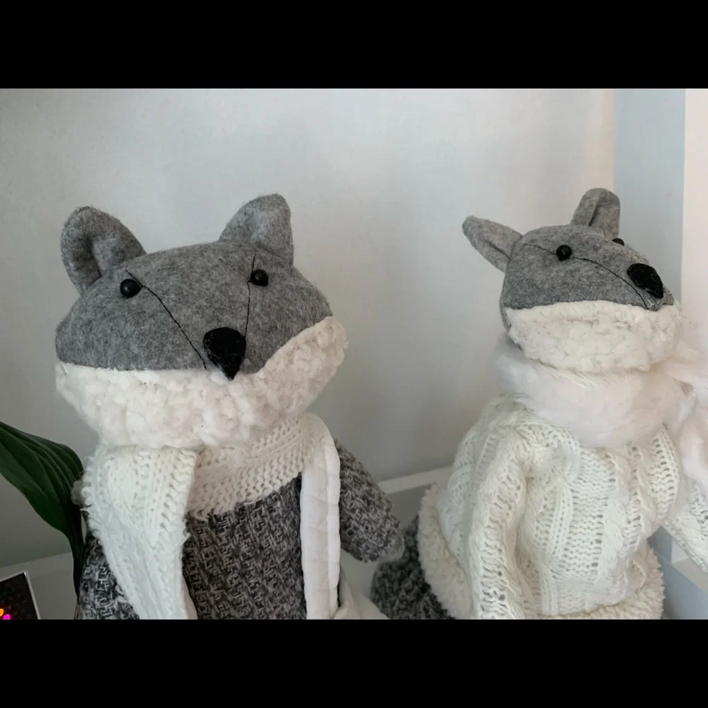 Decorative plush foxes for self ledge stuffed fox pair - Picture 7 of 9